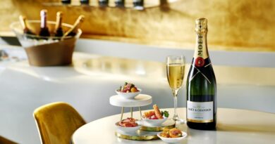 Emirates Elevates the Lounge Experience with Moët & Chandon Champagne and Canapés Menu