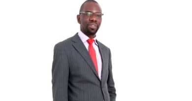 Kwacha Gains and Fuel Cuts Justify Commodity Price Reductions, Says Economic Expert