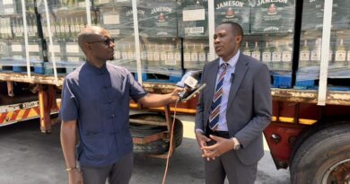 ZRA Seizes 25,200 Bottles of Smuggled Alcohol at Kazungula Border