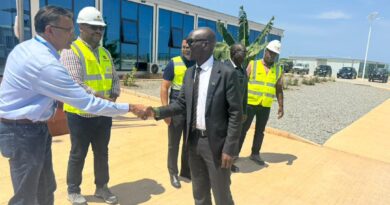 Zambian Ambassador Concludes Benguela Visit with Tour of Lobito Oil Refinery